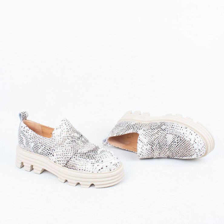 Jania Loafer-ULTRA SHOES