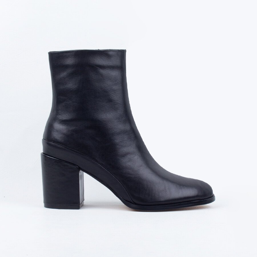 Cash Ankle Boot - Brands-EOS : Ultra Shoes - EOS W22 Zip High