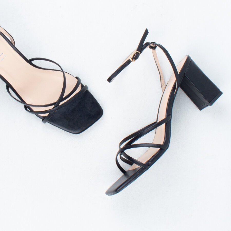 Nakita strappy online sandal