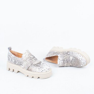 Jania Loafer