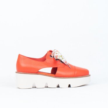 Pine Platform Lace Up