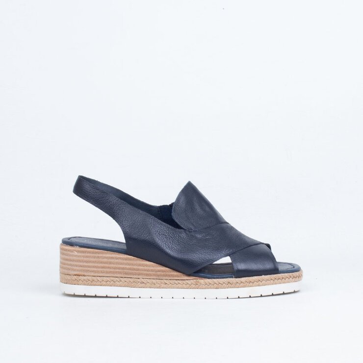 Illiet Sandal-brands-ULTRA SHOES