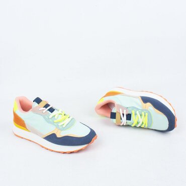 Brights Sneaker